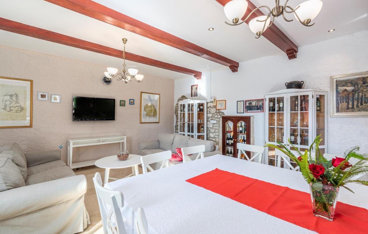 מלון House Peresiji חדר תמונה